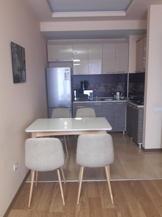 Batumi Apartment In Front Of Sheraton Luaran gambar