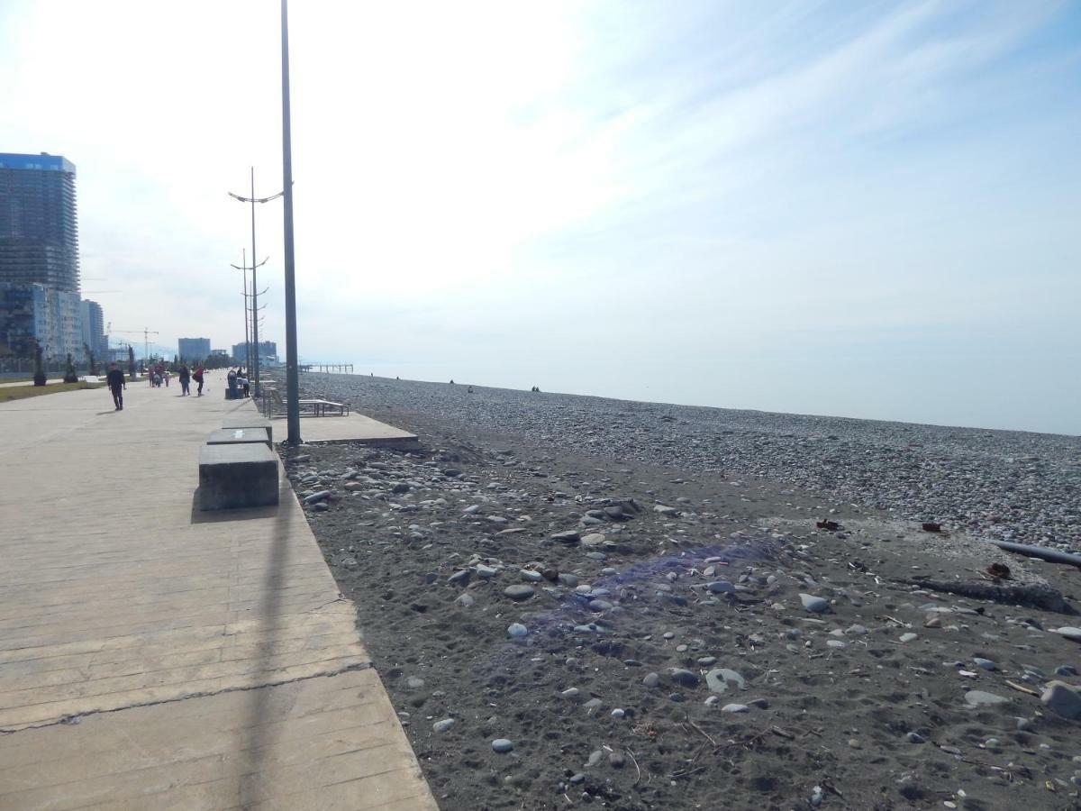 Batumi Apartment In Front Of Sheraton Luaran gambar