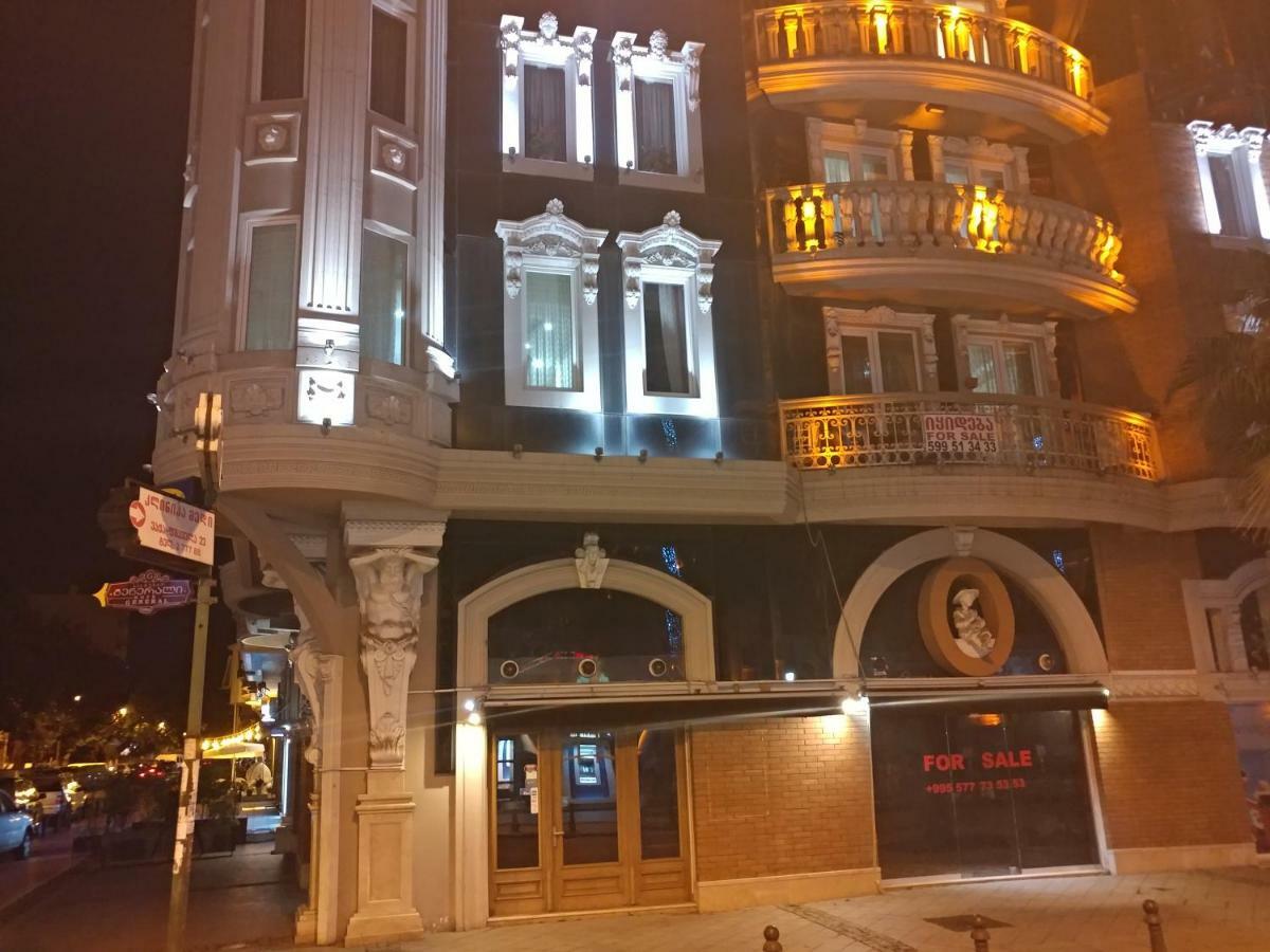 Batumi Apartment In Front Of Sheraton Luaran gambar